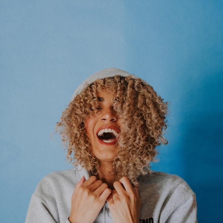 Mia Bennett - Founder of SavaQuelaRavyn